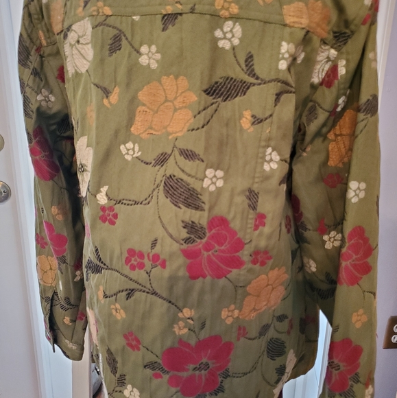 Utility Jacket - Picture 2 of 4